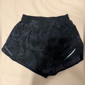 Lulu Lemon Women's Black Camo Performance Running Shorts